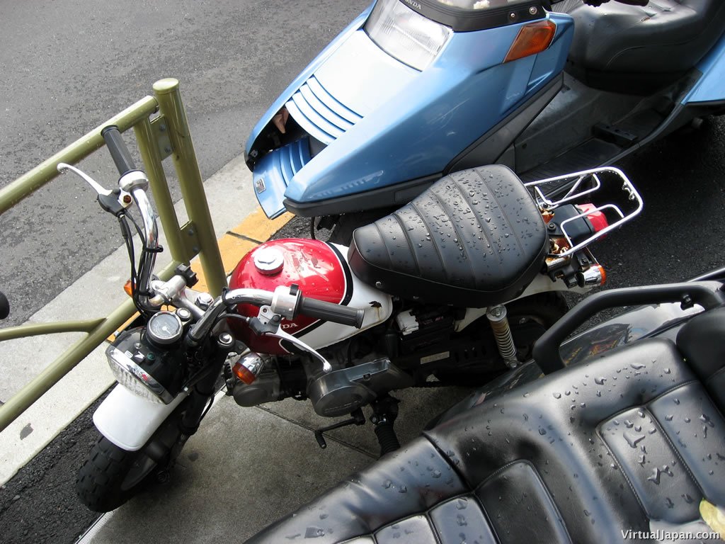 motorbike-093006-17