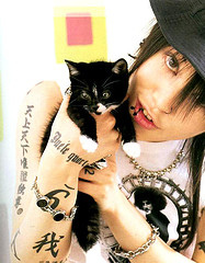Miyavi_and_kitty