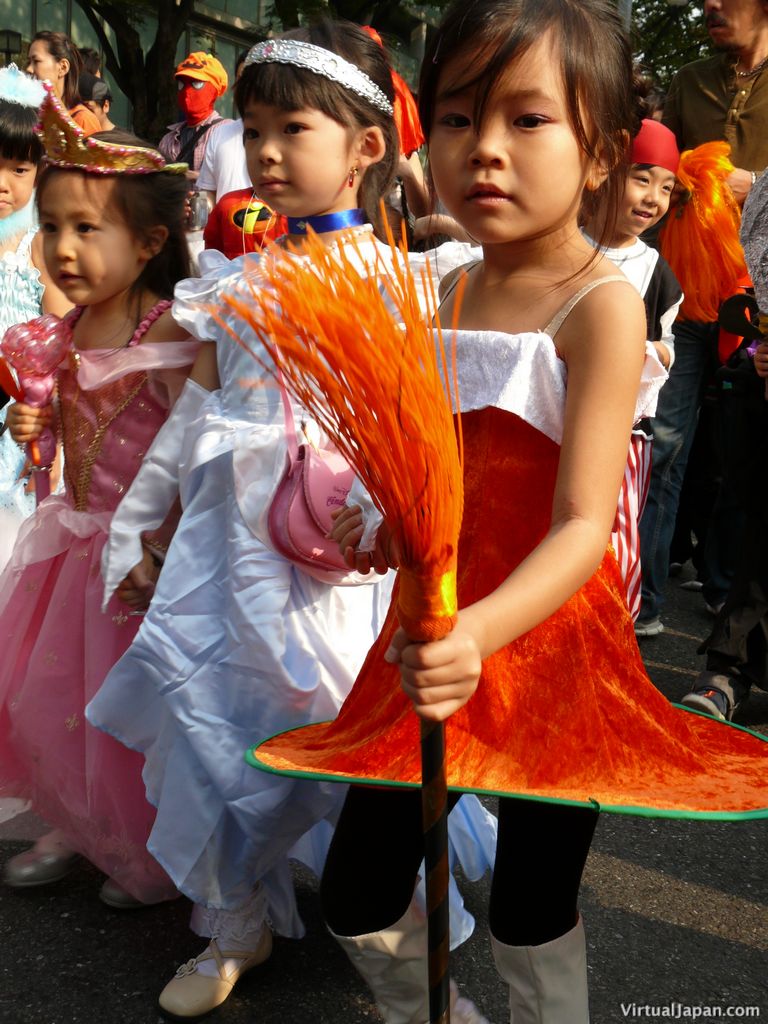tokyo-halloween-parade-2006-072