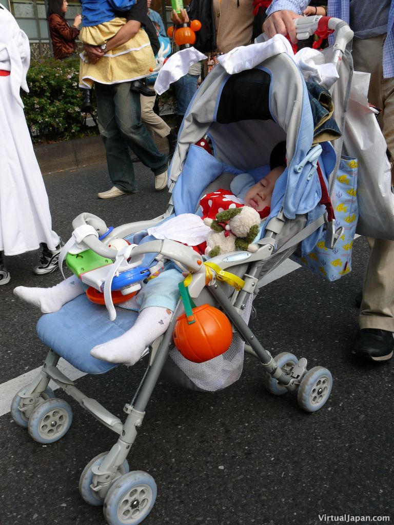 tokyo-halloween-parade-2006-081
