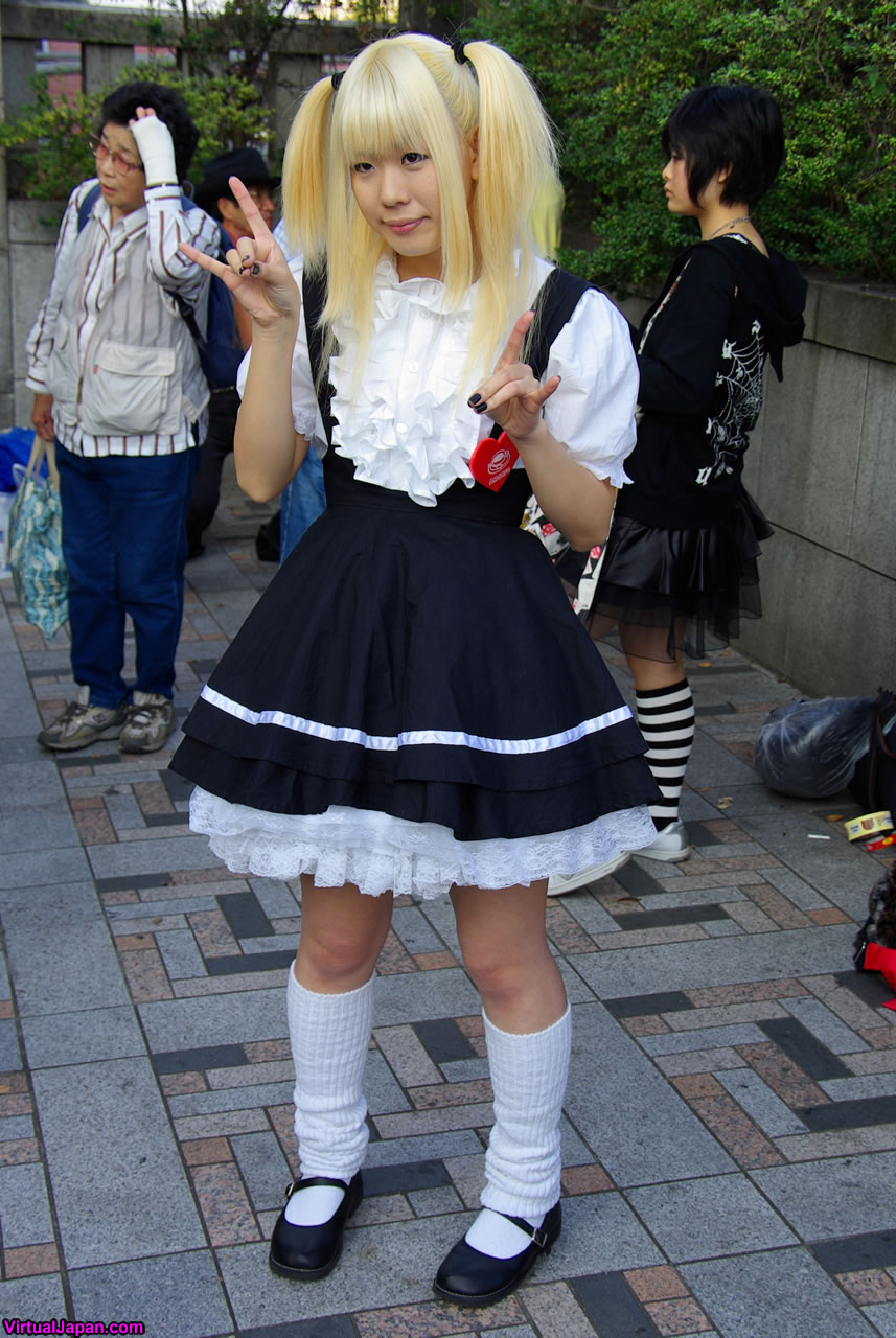 Harajuku-Girls-Fashion-02-10-2009-004