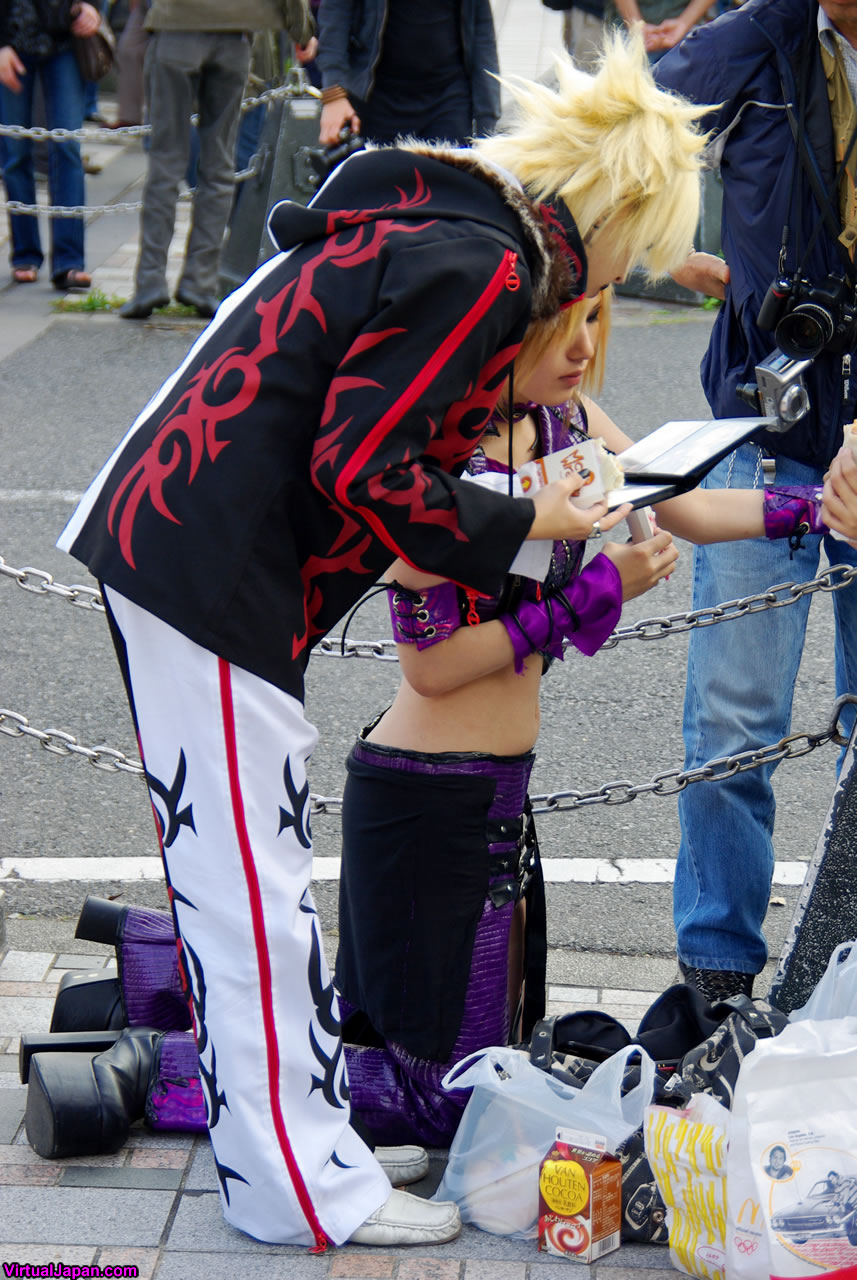 Harajuku-Girls-Fashion-02-10-2009-005