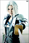 CRISIS_CORE_Sephiroth_Cosplay_by_BeBelial.jpg