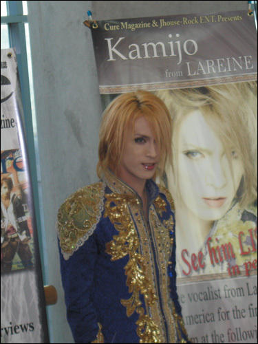 Kamijo_Lareine_at_a_Con