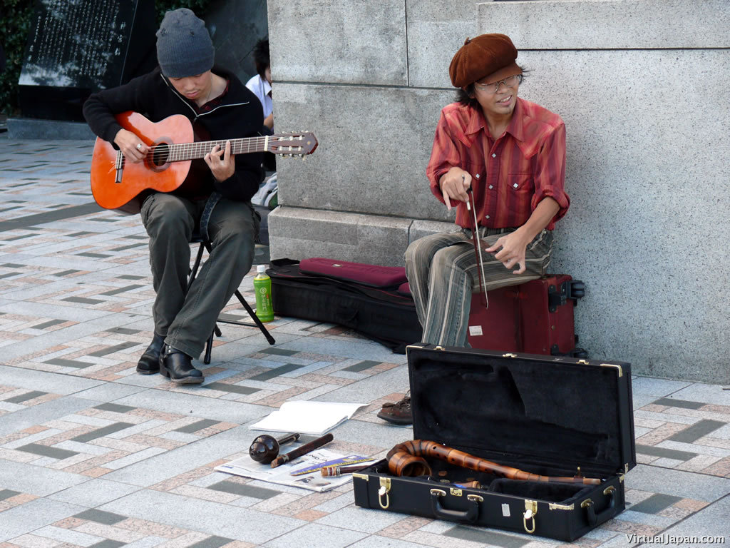 harajuku-bridge-band-101206-01