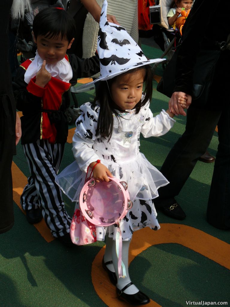 tokyo-halloween-parade-2006-051