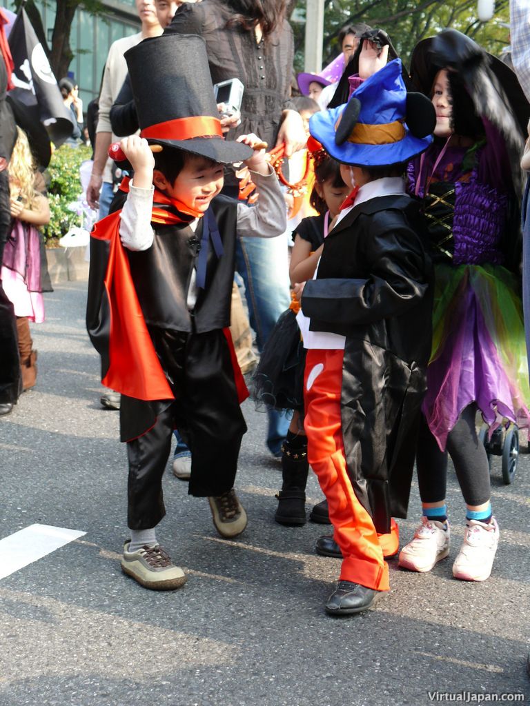 tokyo-halloween-parade-2006-082