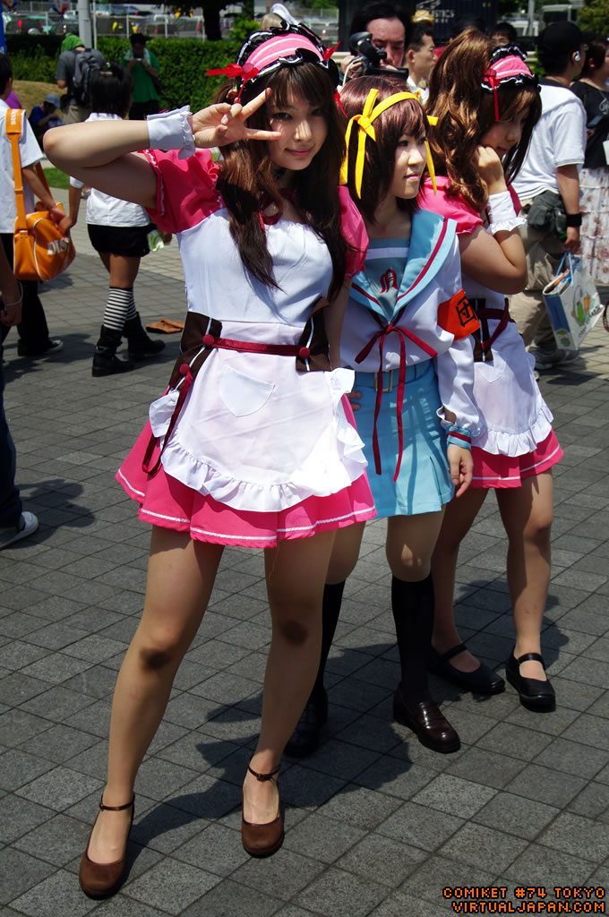 Comiket-Cosplay-2008-051